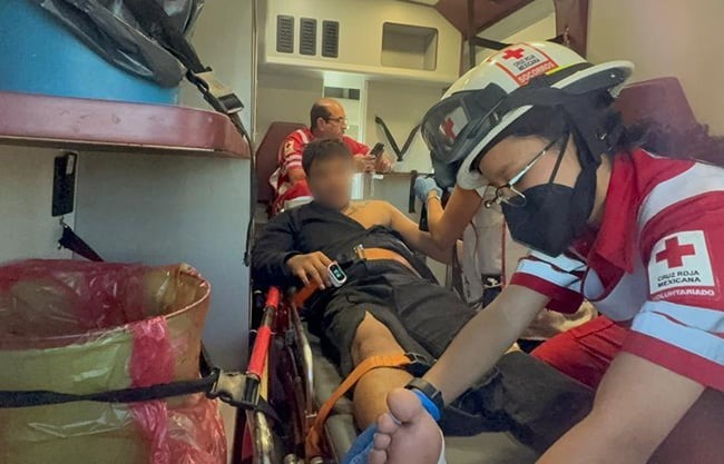 Choque deja herido a joven motociclista
