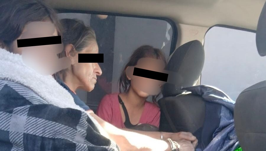 Mujer incendia su casa con sus hijas al interior