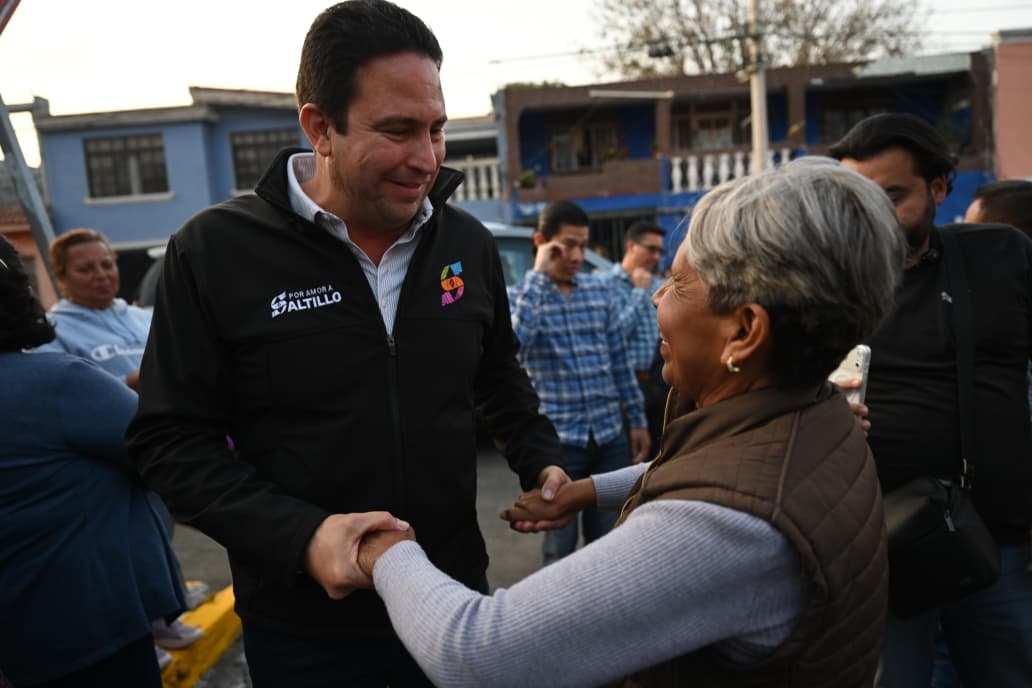 Avanza rehabilitación de pavimento en Saltillo