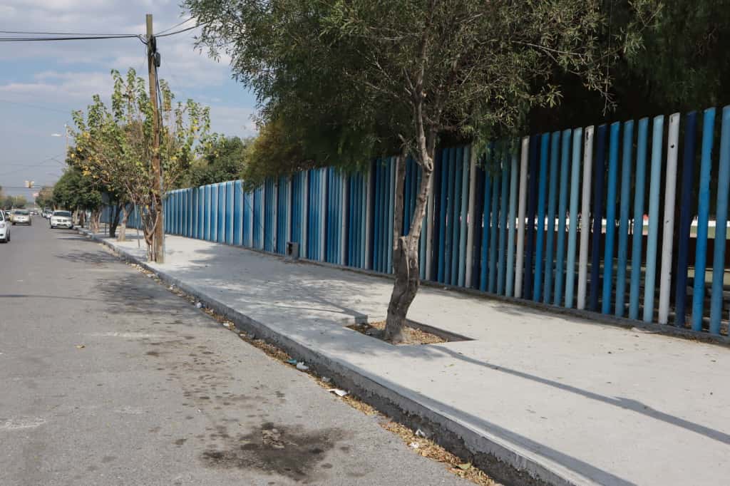 Rehabilita Municipio banquetas del Abraham Curbelo