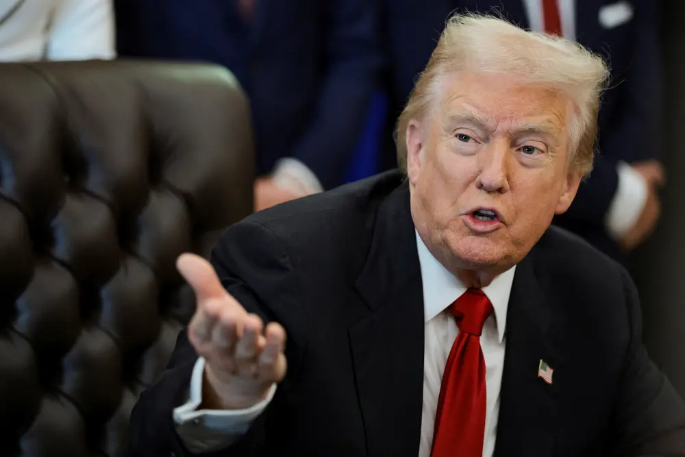 Trump evalúa recurrir a un «plan B» si la Corte Suprema bloquea su política arancelaria