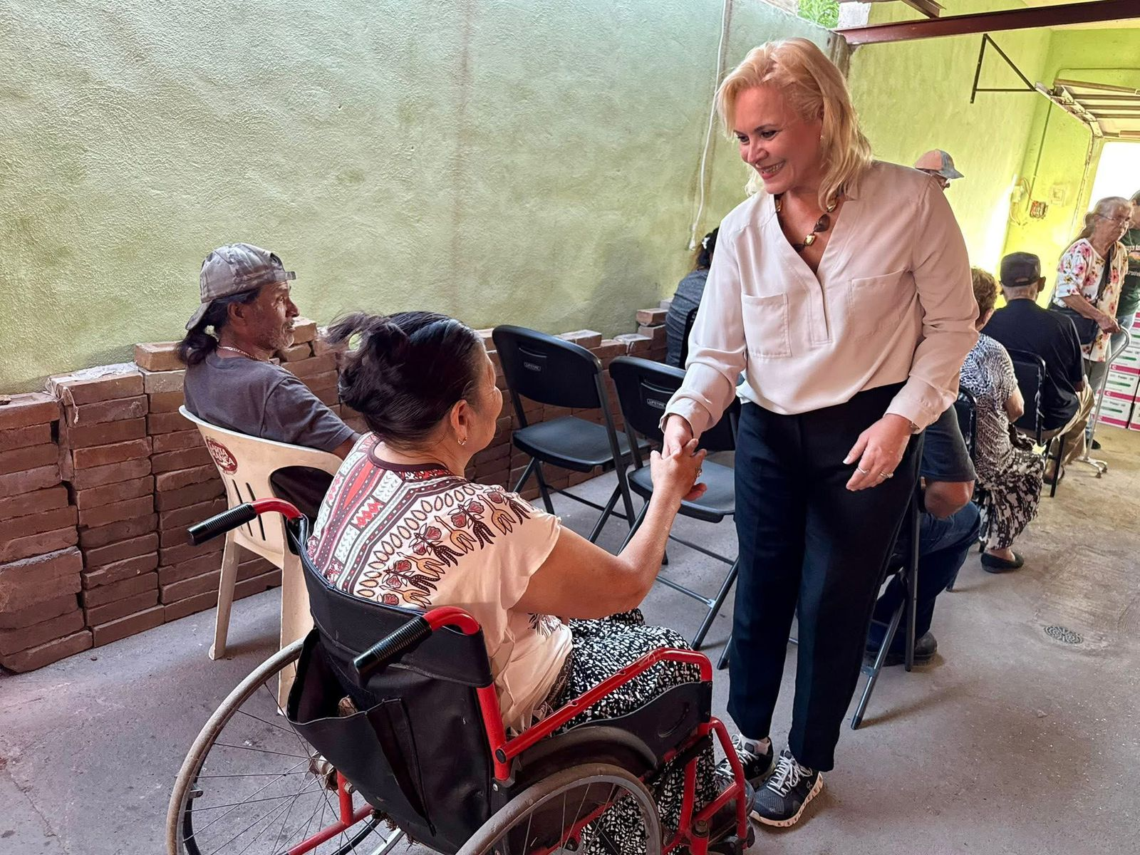 La fuerza de Múzquiz está en su gente: entrega de apoyos a adultos mayores
