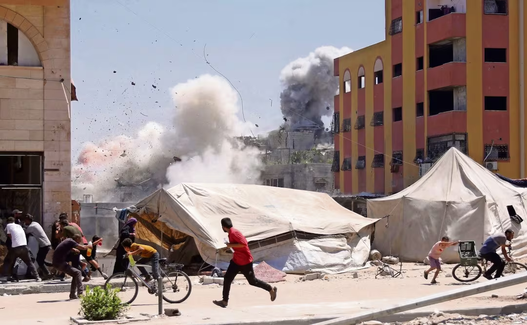 Israel lanza oleada de bombardeos en toda Gaza y m*ta al menos a 18 personas
