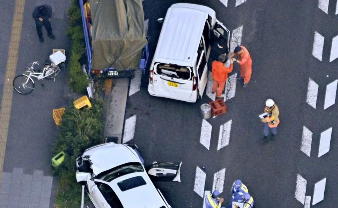 Arrestan a hombre que atropelló a 11 personas y m*to a una en Tokio; conducía un auto robado