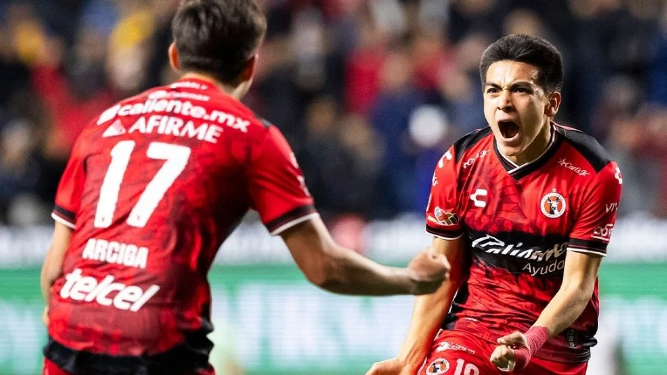 Xolos golea a Tigres con un tanto de Gilberto Mora y lo deja al borde de la eliminación