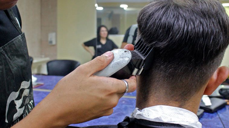 IMPULSA CUATRO CIÉNEGAS EL AUTOEMPLEO CON CURSO DE CORTE DE CABELLO