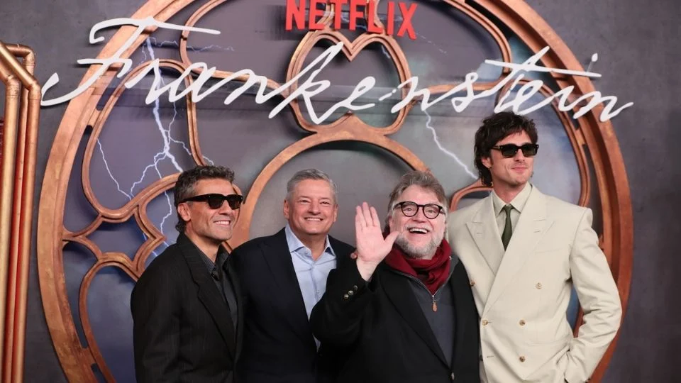 Guillermo del Toro presenta su cinta «Frankenstein» en la CDMX junto a Oscar Isaac y Jacob Elordi