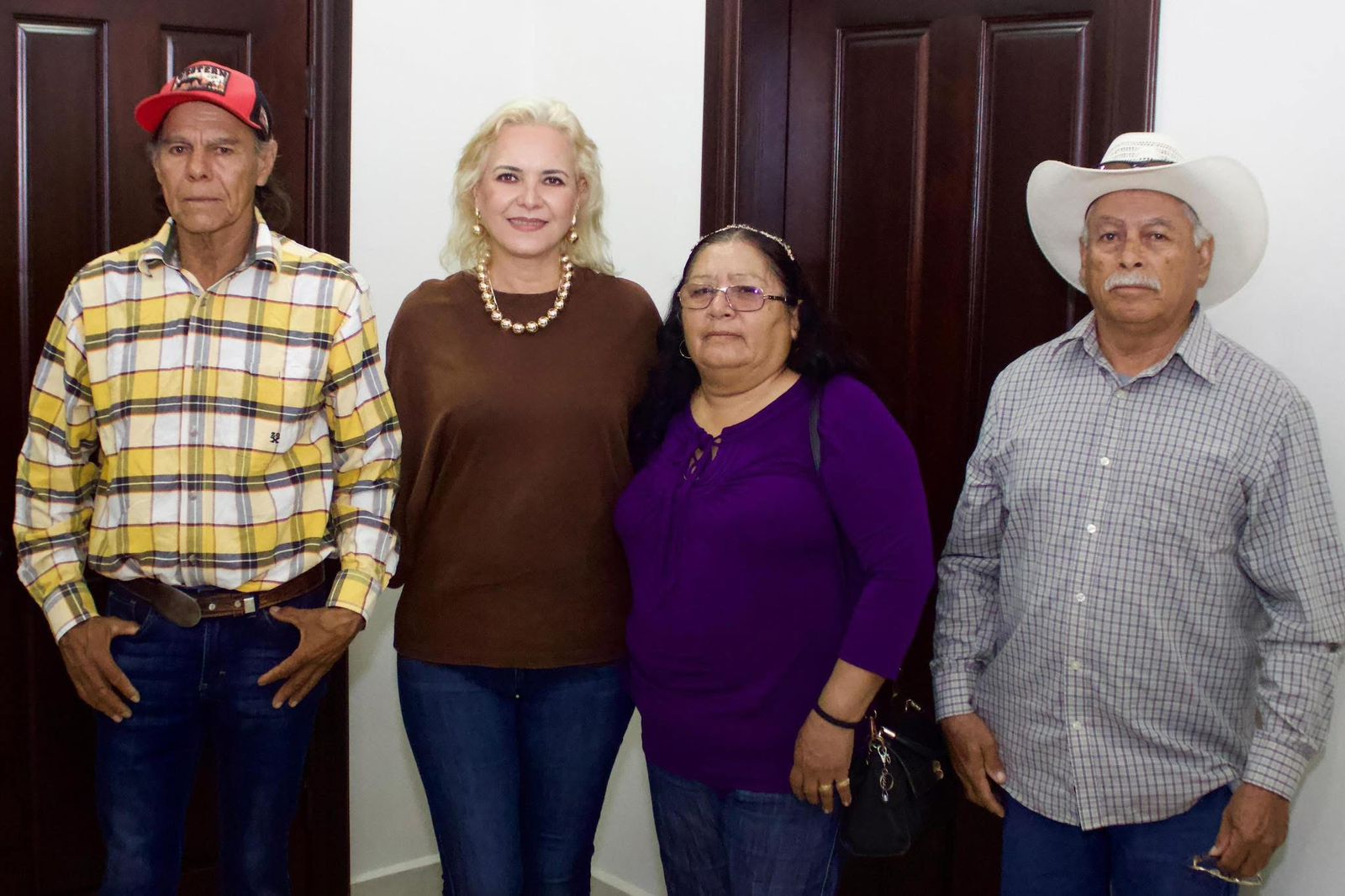 Apoyará Laura festejos por aniversario de ejido