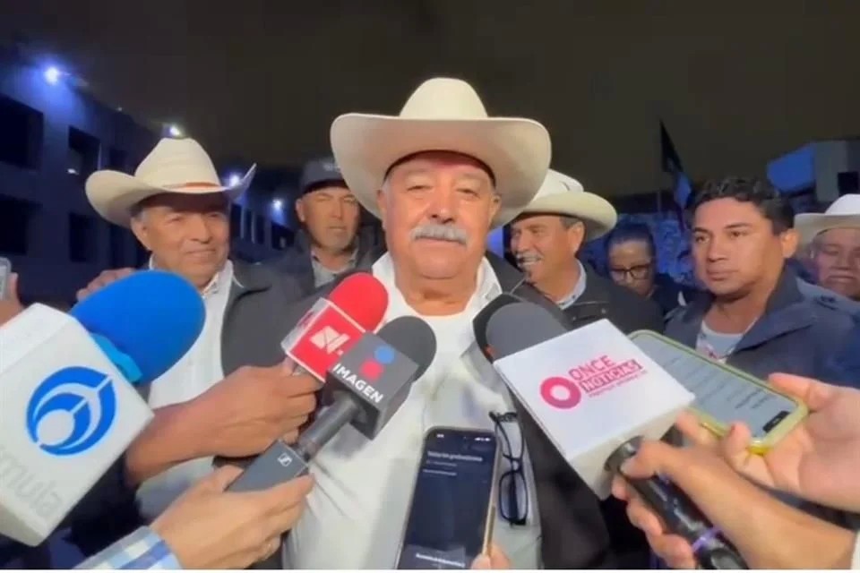 Amenazan campesinos: cambios o más bloqueos