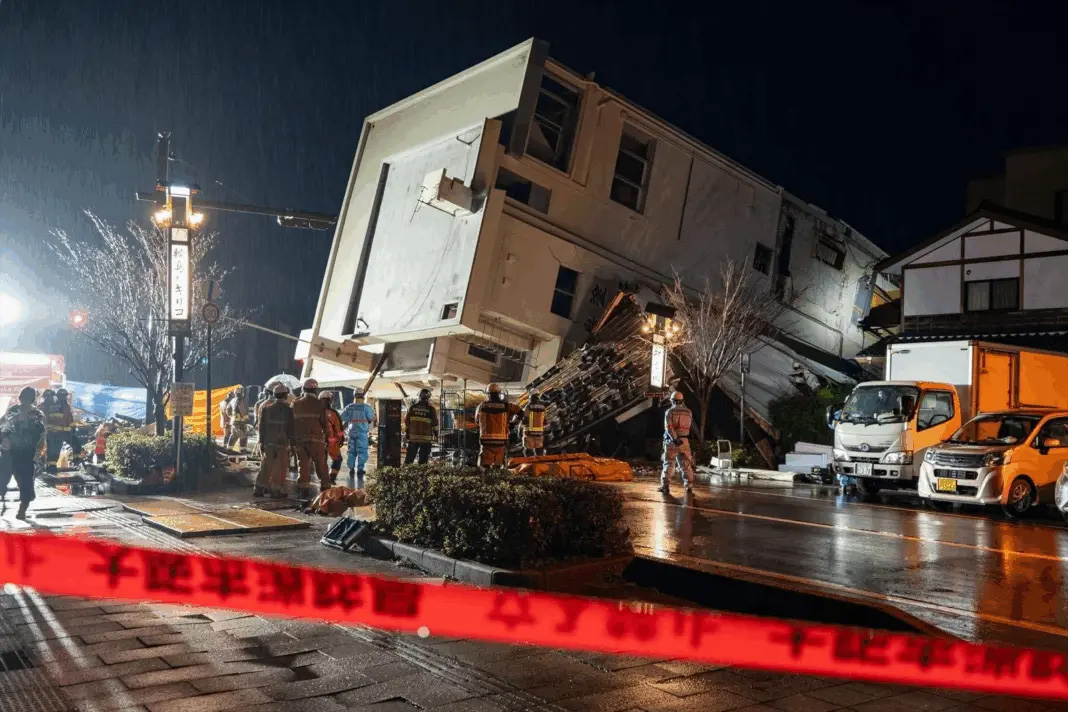 Sacude sismo de 7.6 a Japón