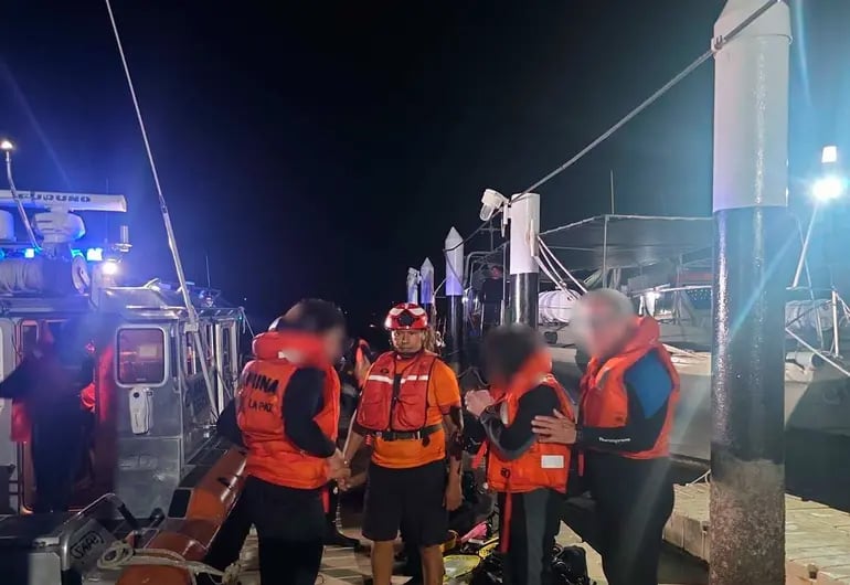Marina rescata a 5 buzos extranjeros