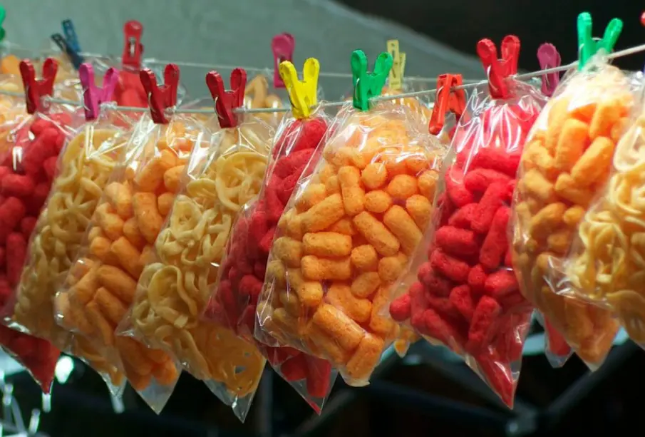 Piden limitar exhibición de la comida “chatarra”