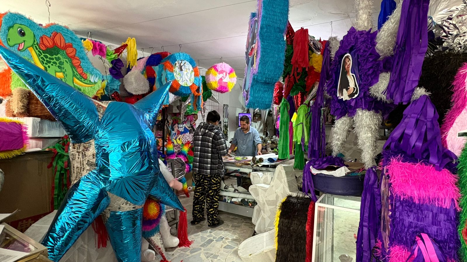 Las piñatas navideñas: una tradición muy viva