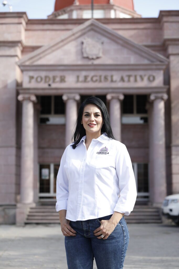Es Luz Elena Morales de las 50 mejores legisladoras de México