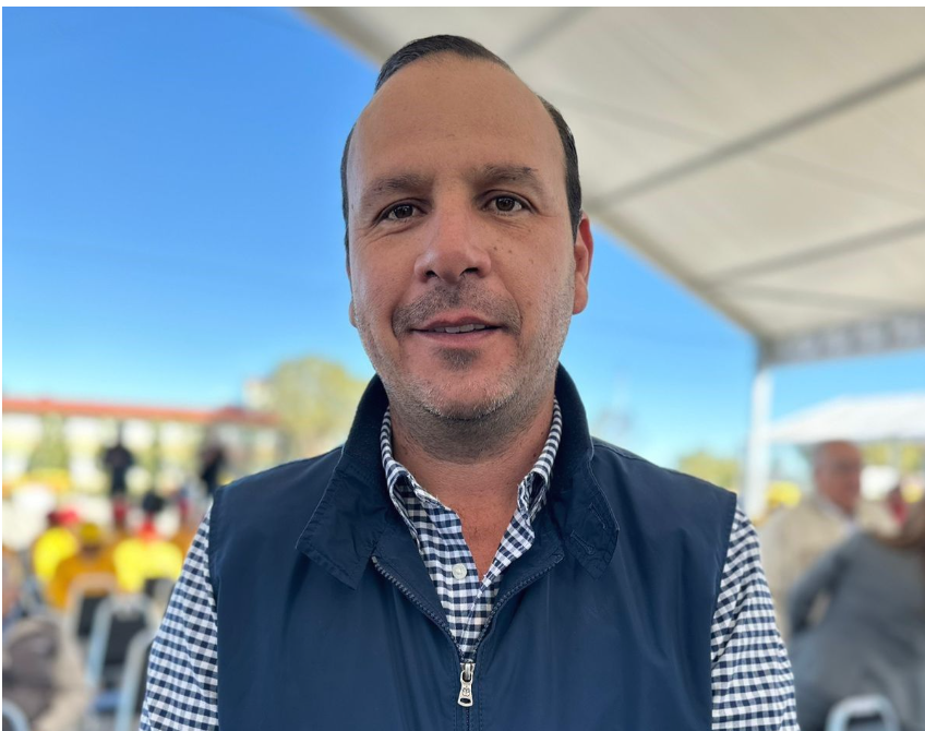 Invita Parras al gran Mercadito Navideño