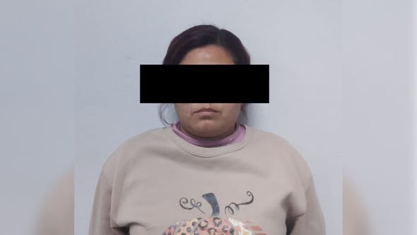 Detienen a madre por golpear a su hija de 12