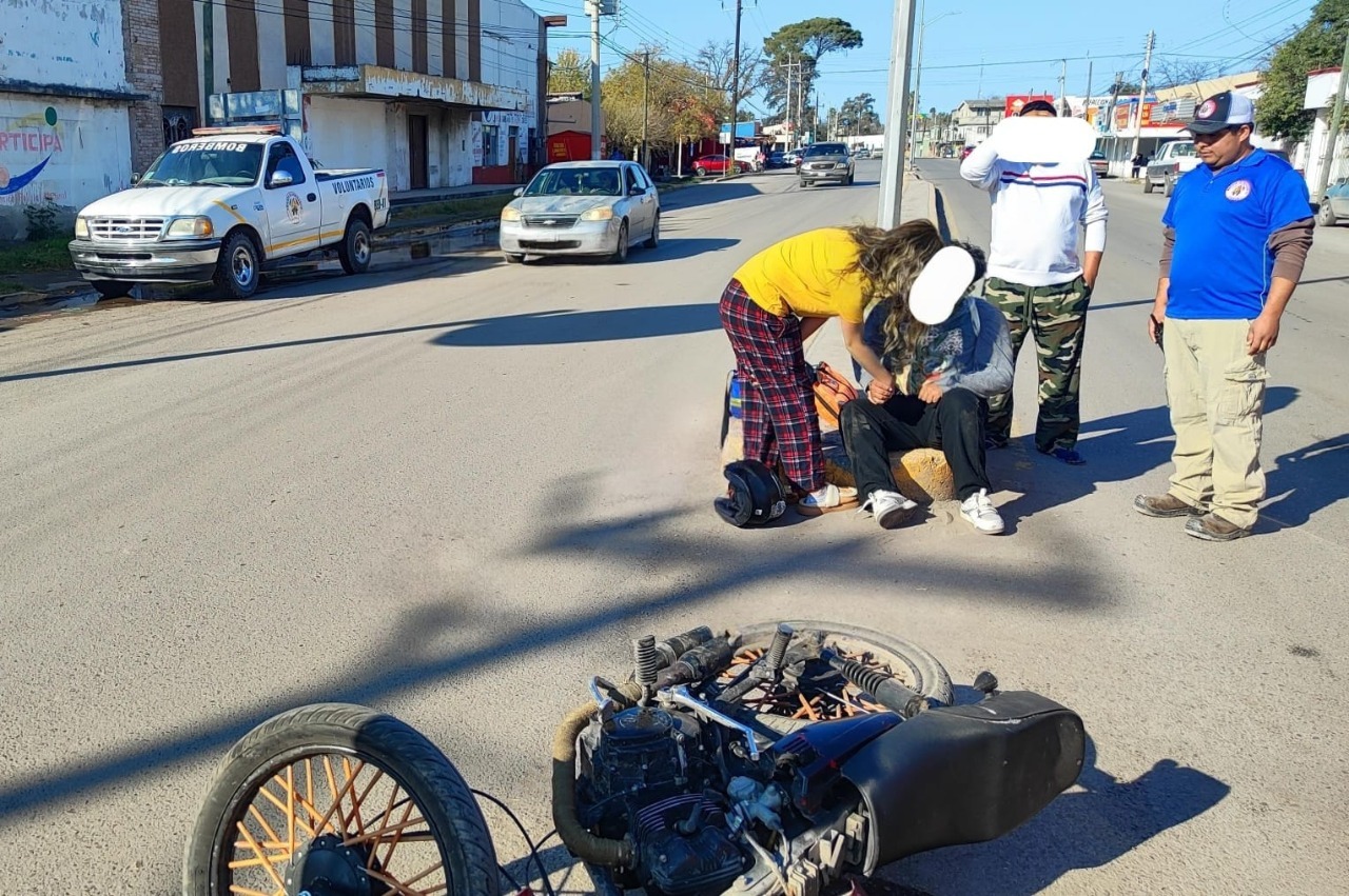 Embiste paisano a motociclista