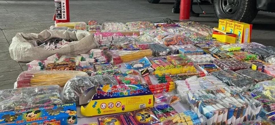Revientan punto de venta de pirotecnia en Sabinas