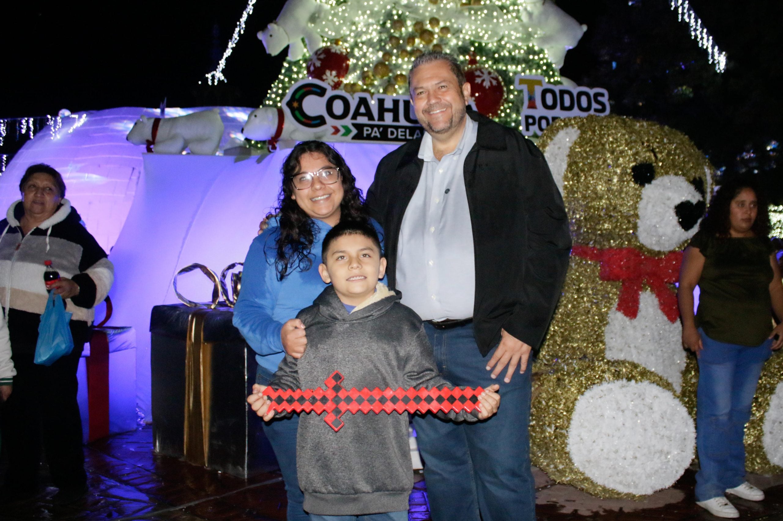 Invita Tomás a familias a disfrutar la villa navideña
