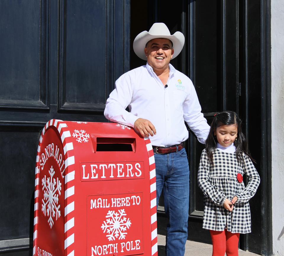 Una Feliz Navidad para las familias sabinenses: Chano