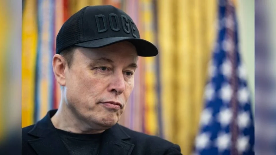 Elon Musk pide la «abolición» de la Unión Europea tras multa impuesta a la red social X
