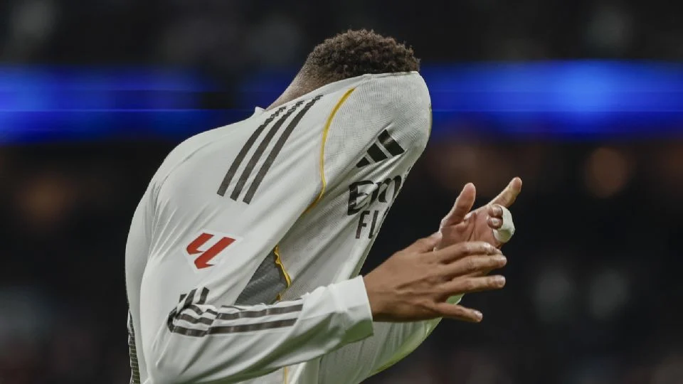 Bochornosa actuación: Real Madrid pierde en el Bernabéu ante el Celta y deja escapar al Barcelona en LaLiga