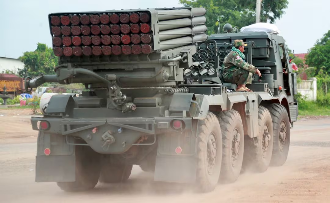 Siguen los combates en la frontera entre Tailandia y Camboya pese al anuncio de tregua de Trump
