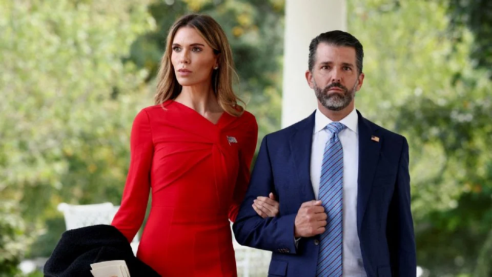 Hijo mayor de Donald Trump anuncia su compromiso con la modelo e influencer Bettina Anderson