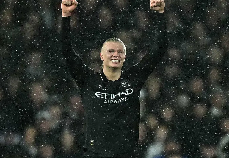 Haaland hace historia con su gol 100 en Premier League
