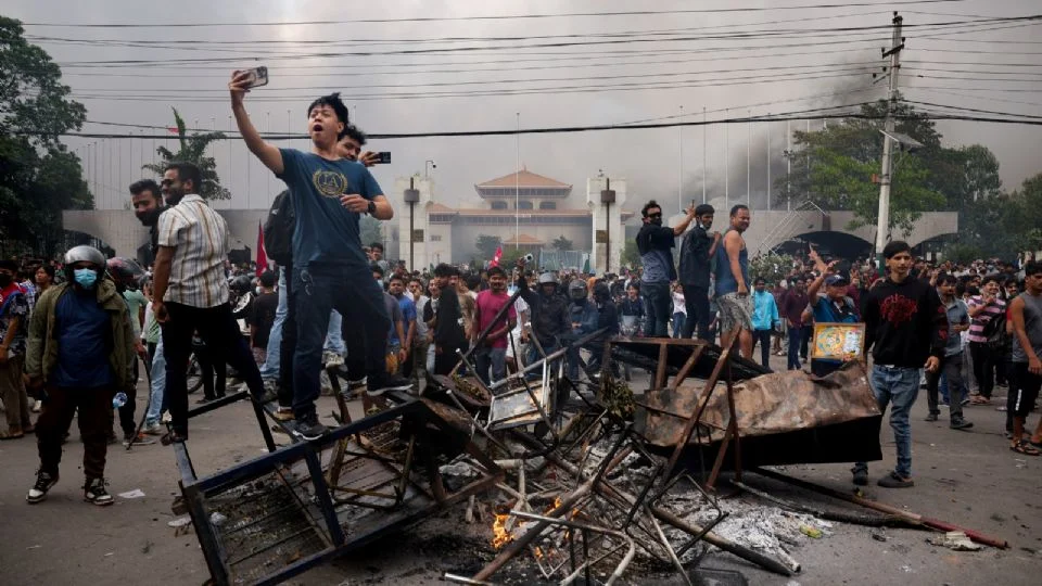 De Nepal hasta México: la «Generación Z» se rebeló en contra de la corrupción y la desigualdad
