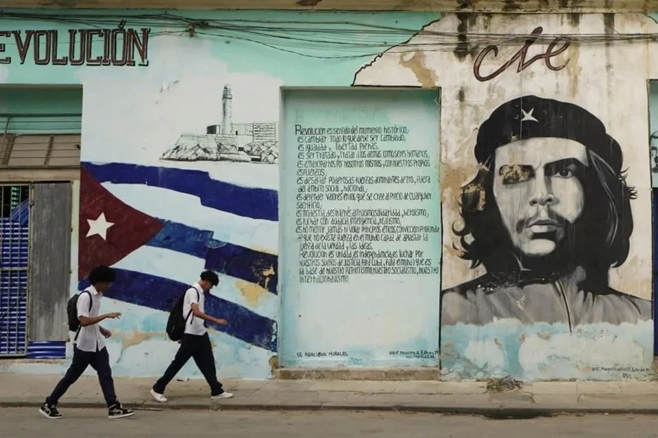 Cuba caerá muy pronto.- Trump