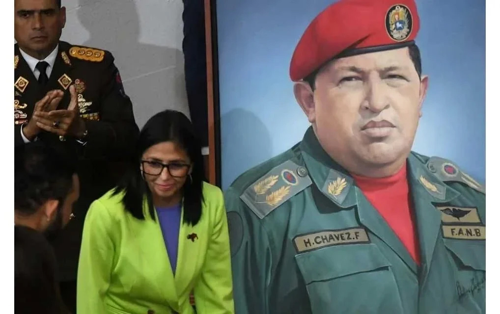 Aparece Delcy Rodríguez en investigaciones de la DEA