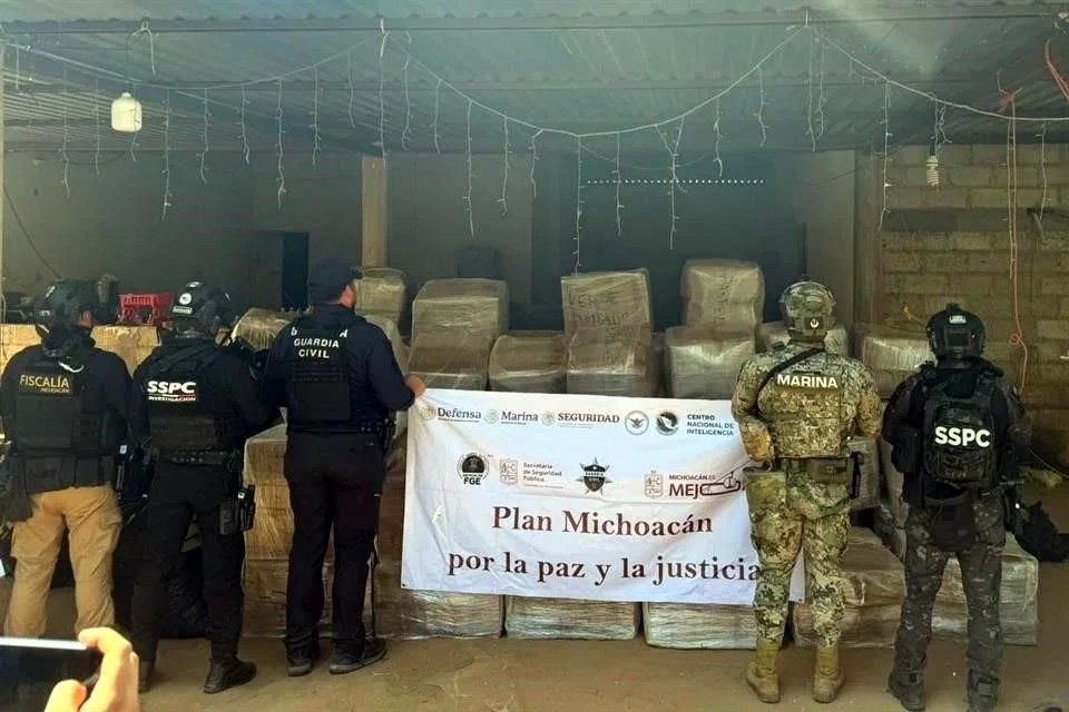 Aseguran 1.6 toneladas de droga en Michoacán