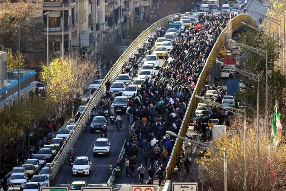 Sacude a Irán estallido social