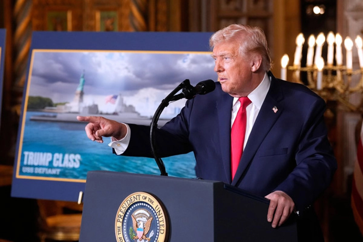 Anuncia Trump que “gran armada” se dirige hacia Irán
