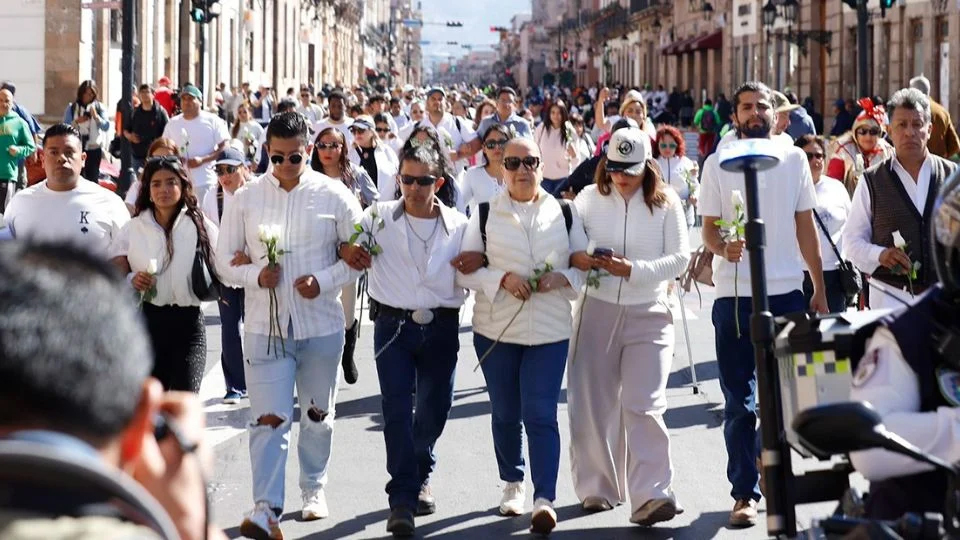 Morelia clama justicia por la familia de intérpretes asesinada