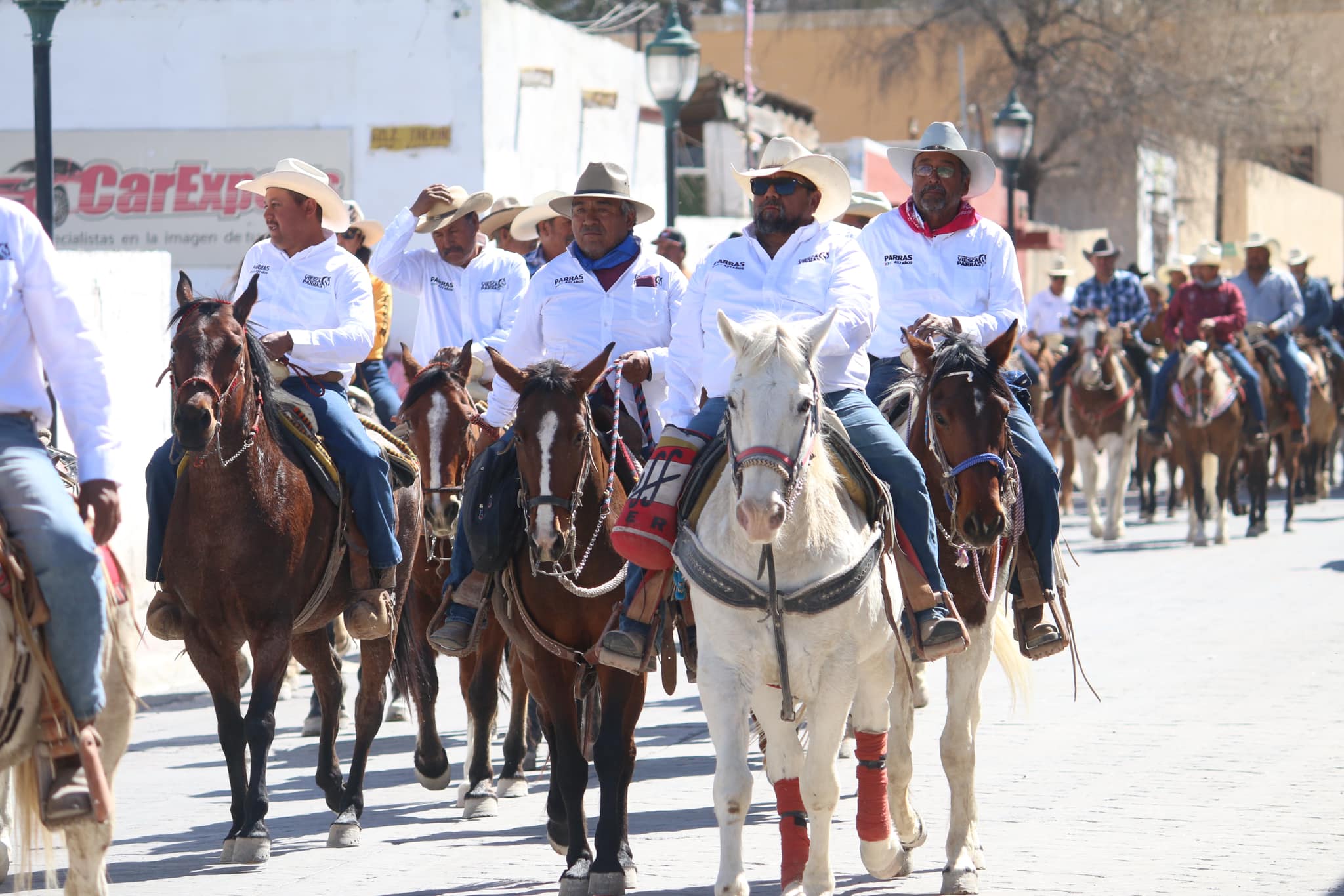 ¿Cuál es el origen de la Cabalgata Viesca-Parras?