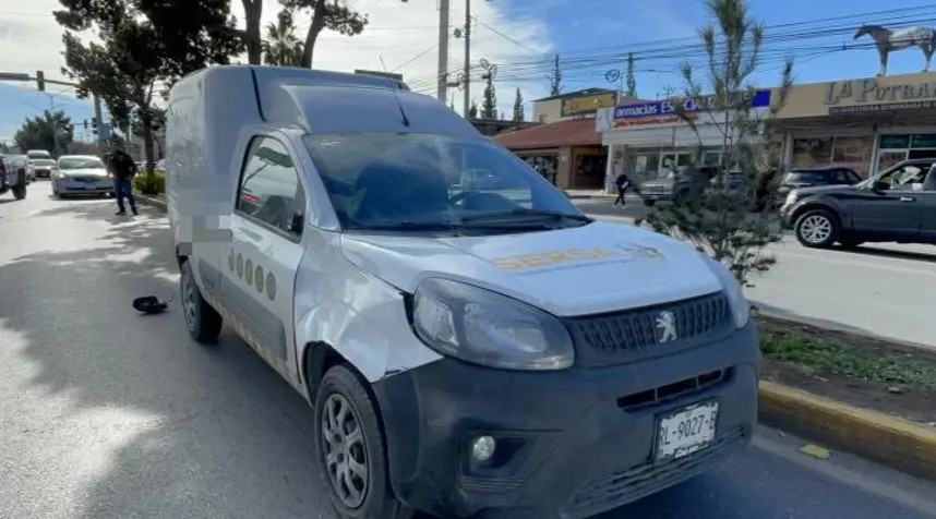 Embiste camioneta a dos menores: resultan heridas