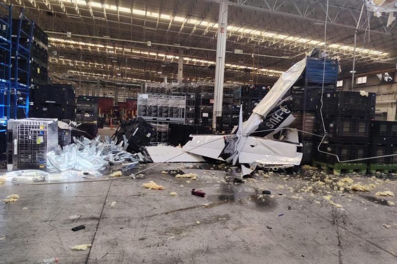 Se desploma avioneta sobre fábrica de Saltillo