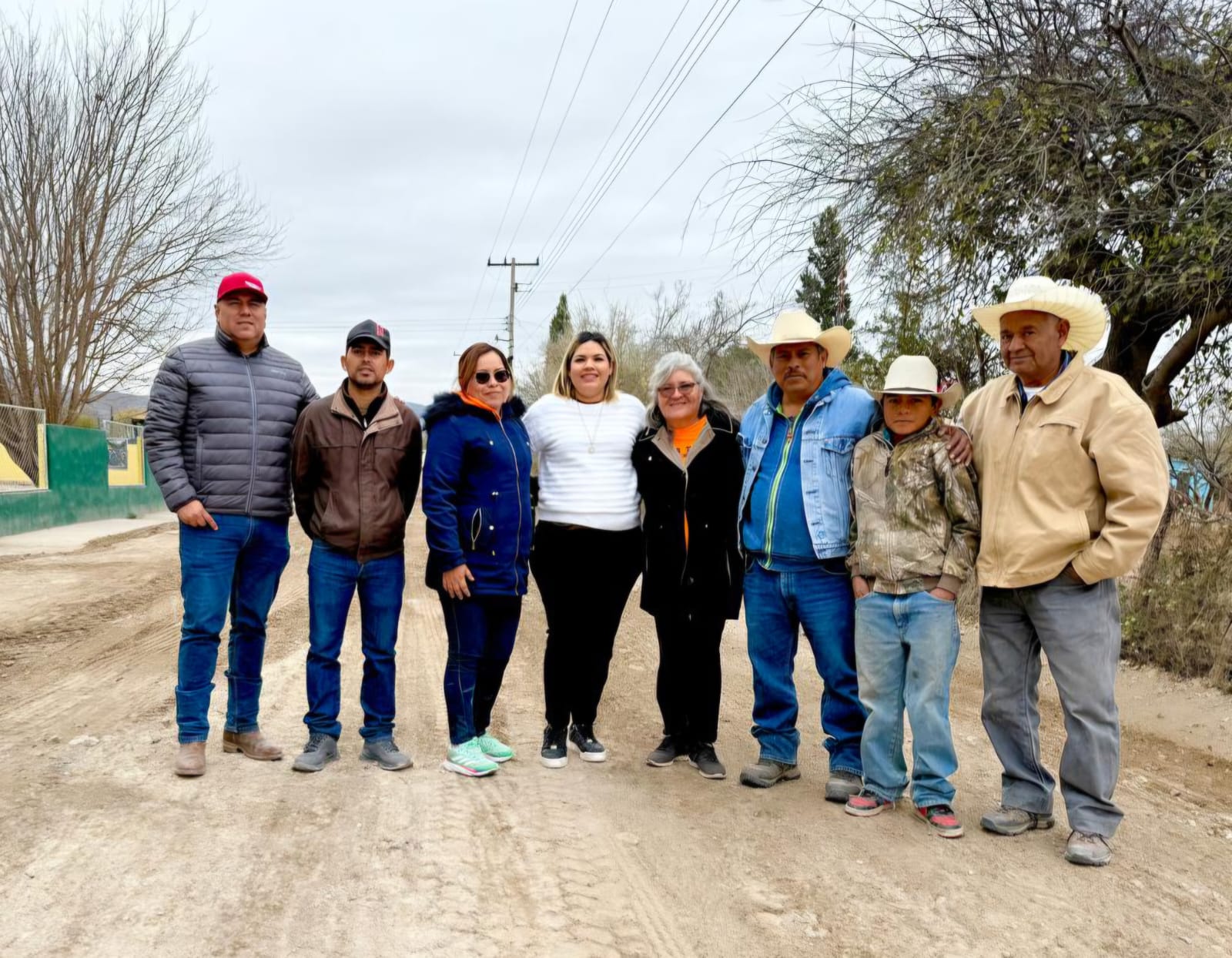 Lleva municipio obras viales al Ejido Soledad