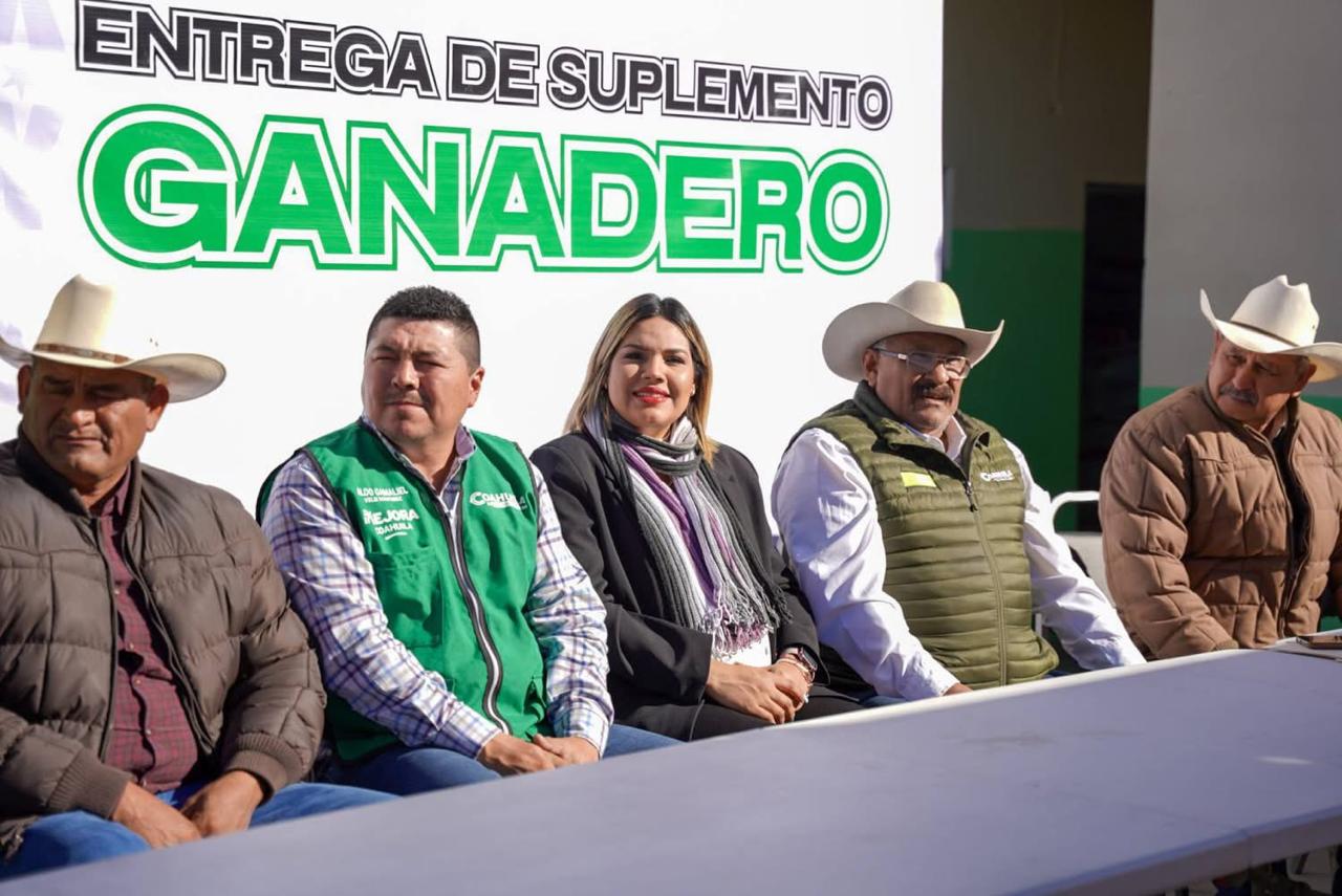 Mantiene Yesica apoyo a familias de zonas ejidales