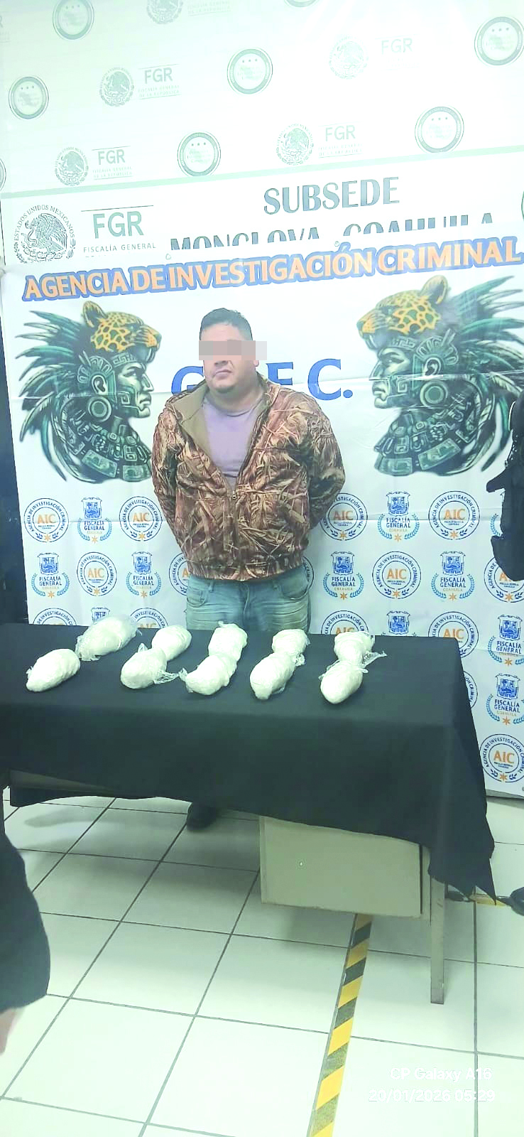 Atrapan a trailero en la 57 con 6 kg de «cristal»