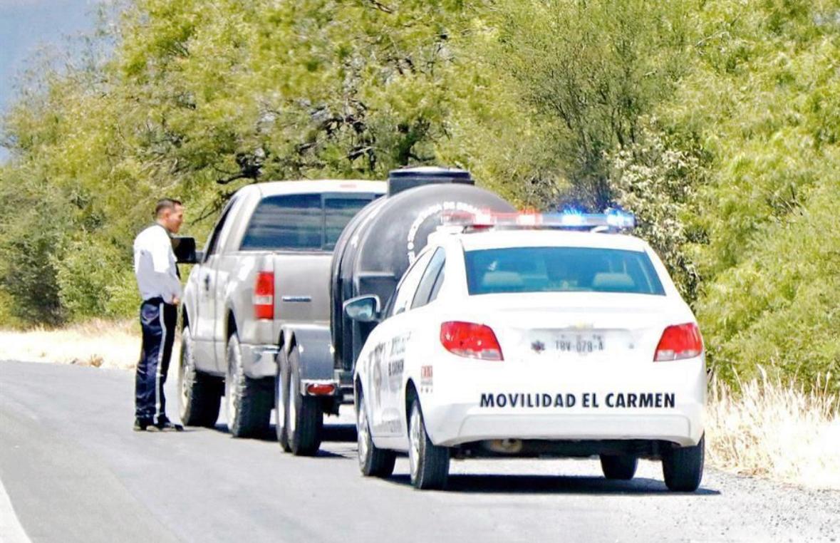 Denuncia Conatram extorsiones de agentes viales en Nuevo León