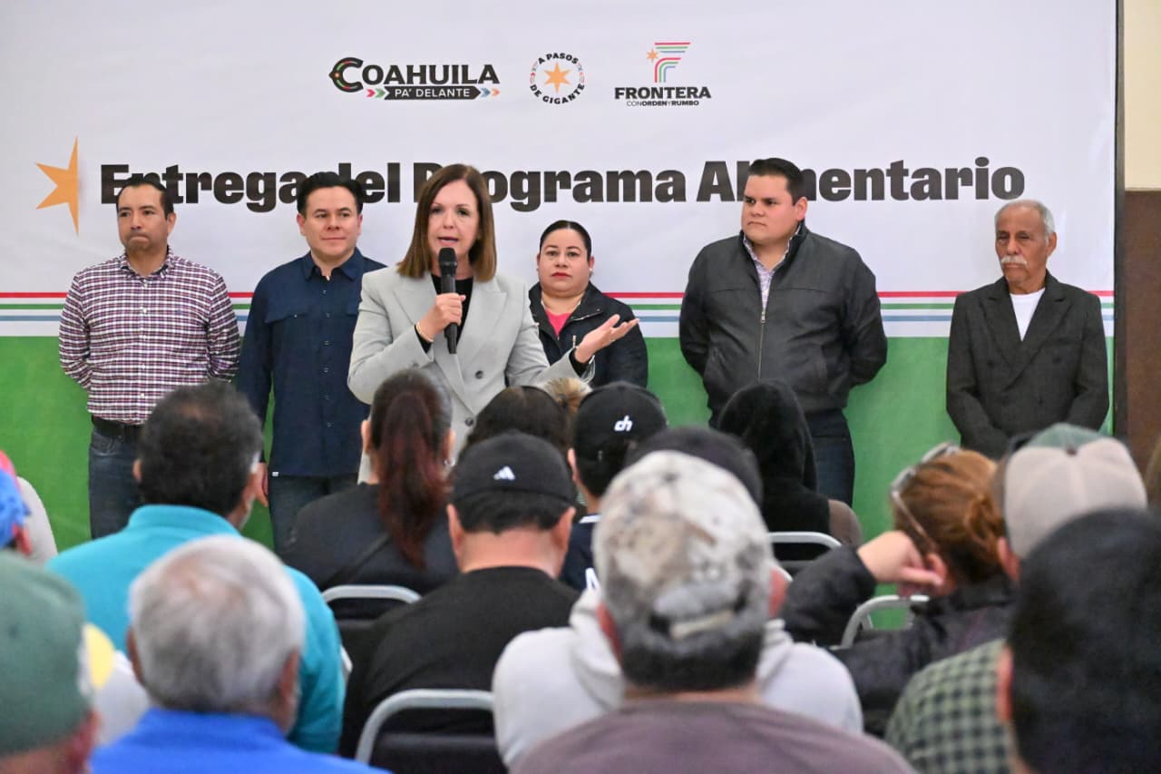 ENTREGA ALCALDESA SARI APOYOS ALIMENTARIOS A FERROCARRILEROS