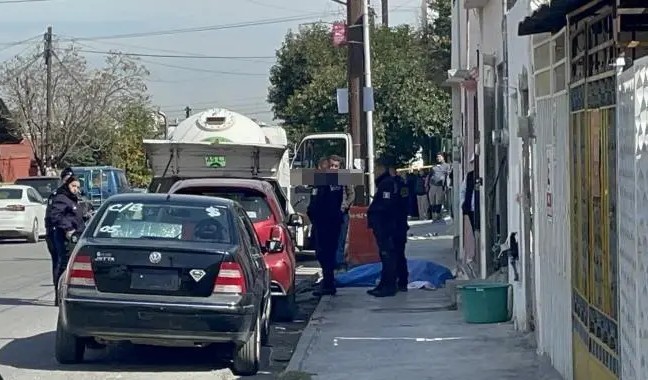 Muere gasero al caer de escalera