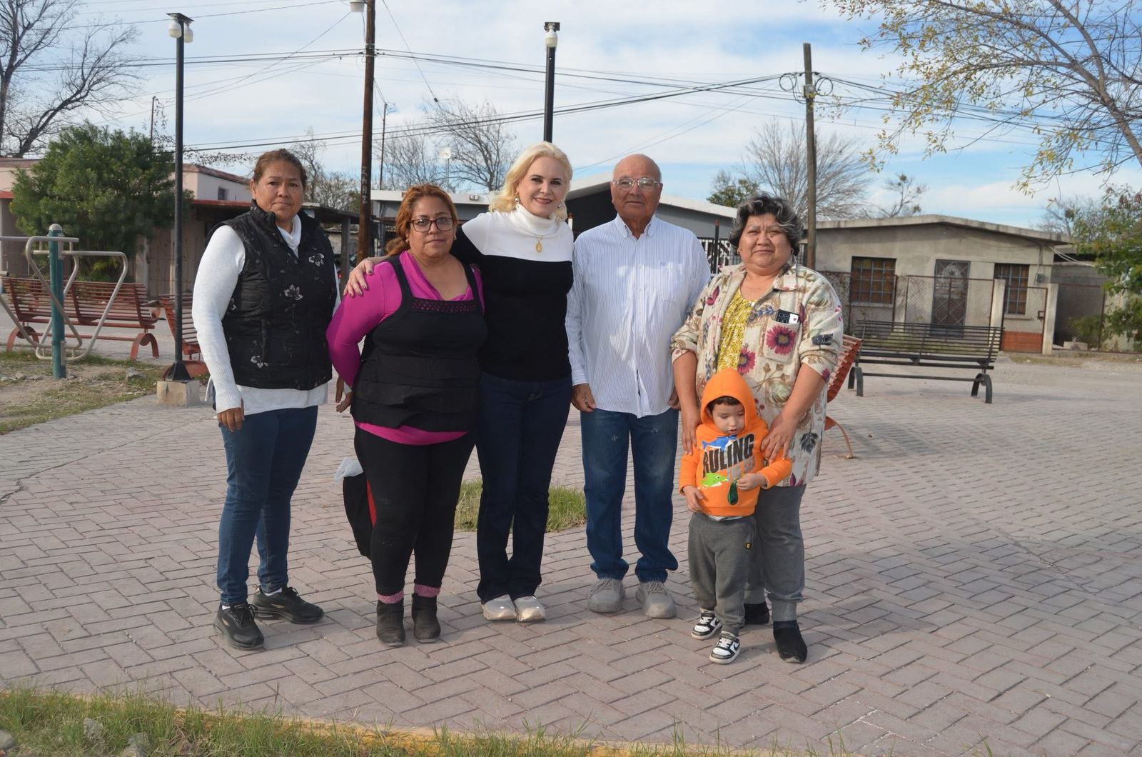 Entrega Laura Jiménez obra de pavimentación