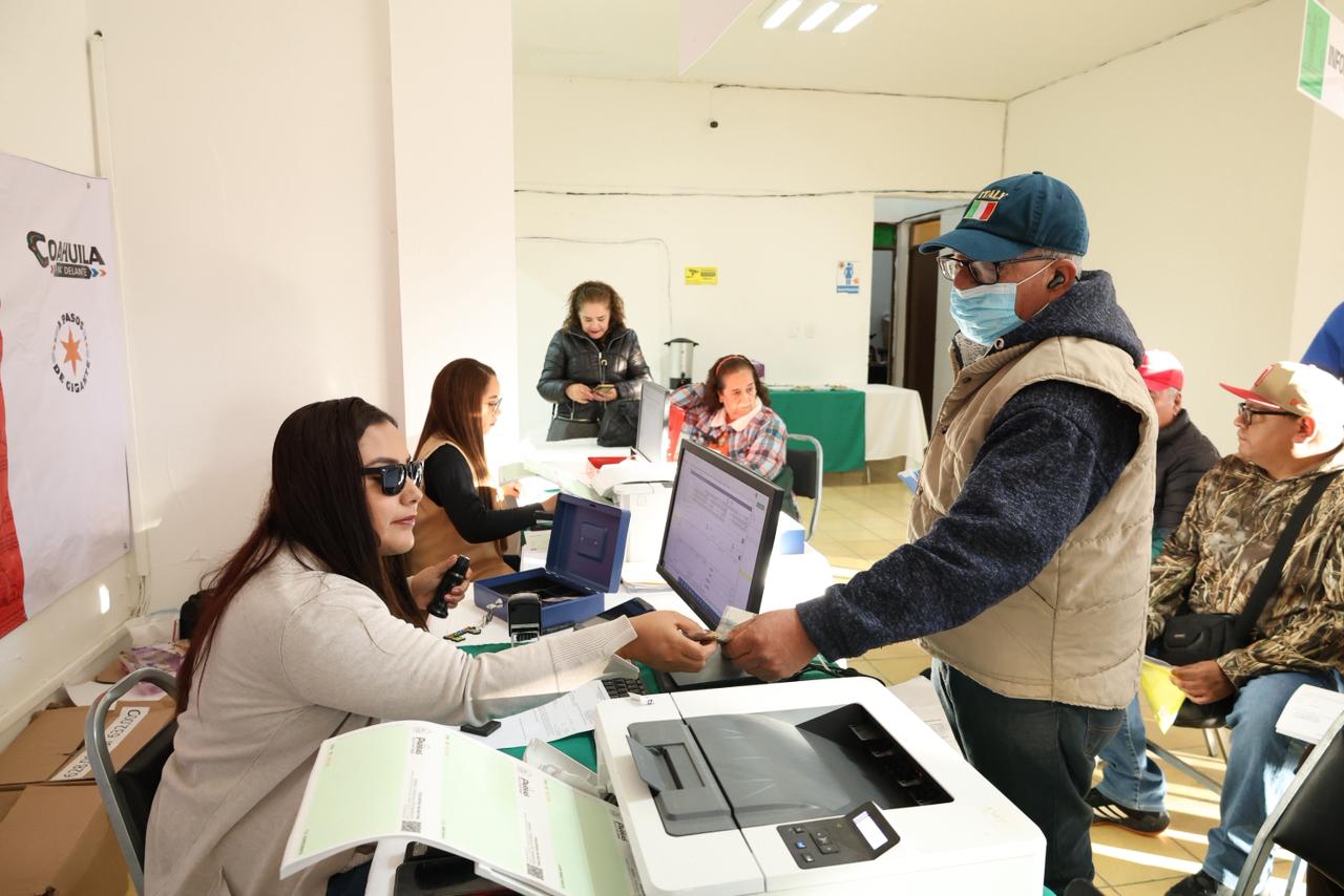 Gran participación de parrenses para pagar predial 2026