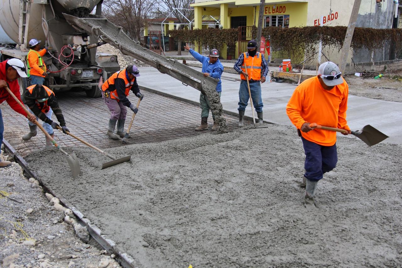 Supervisa Chano Díaz reparación del vado