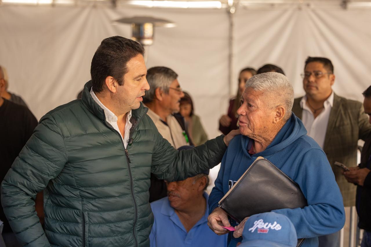 Agradece Javier Díaz a saltillenses cumplidos