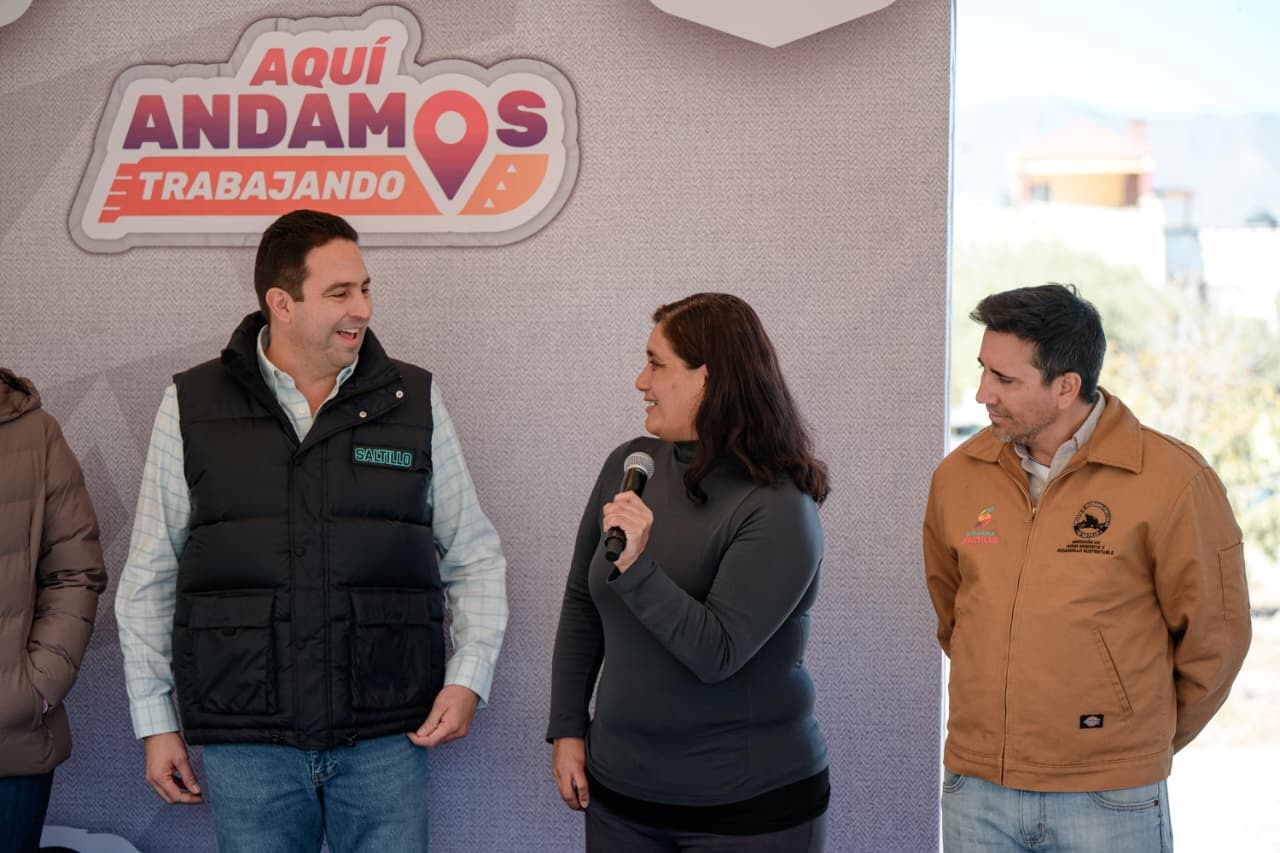 Continúa Javier Díaz mejorando las calles